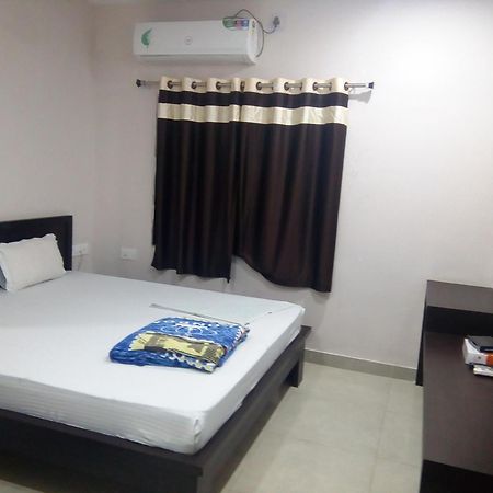 Hotel Indraprasth Balangir Bagian luar foto