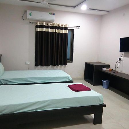 Hotel Indraprasth Balangir Bagian luar foto