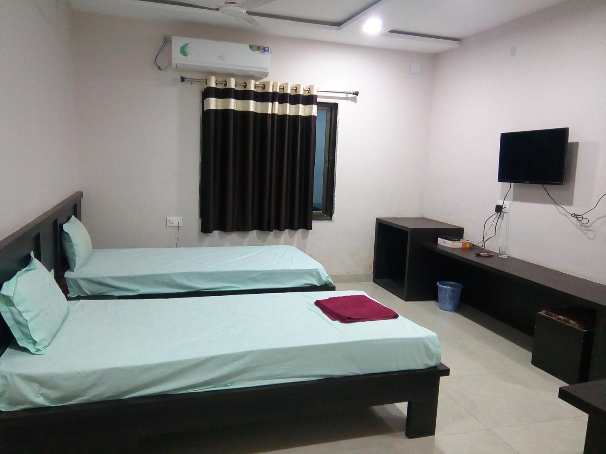 Hotel Indraprasth Balangir Bagian luar foto